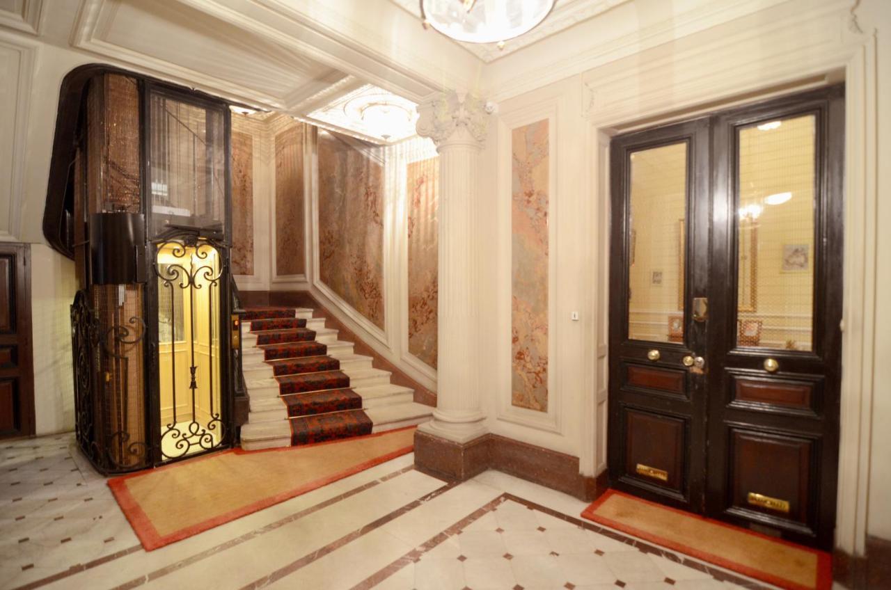 Champs Elysees Paris Exterior photo
